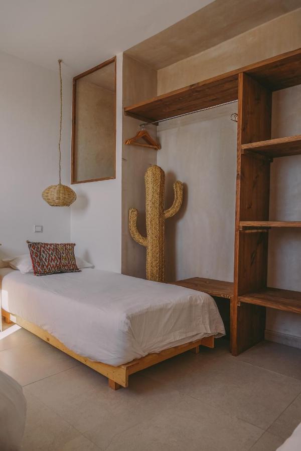 Blue Waves Surf House Hotel Agadir Bagian luar foto