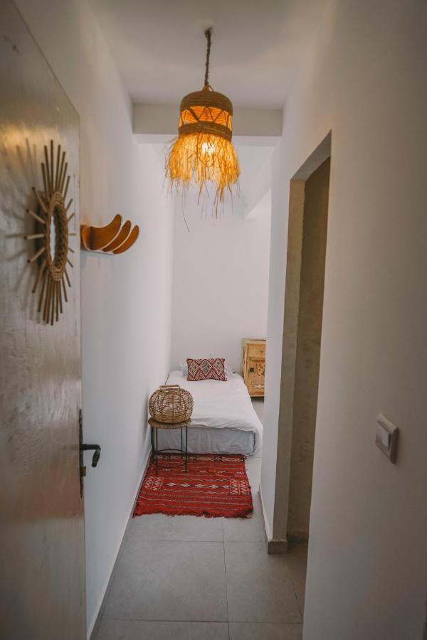 Blue Waves Surf House Hotel Agadir Bagian luar foto