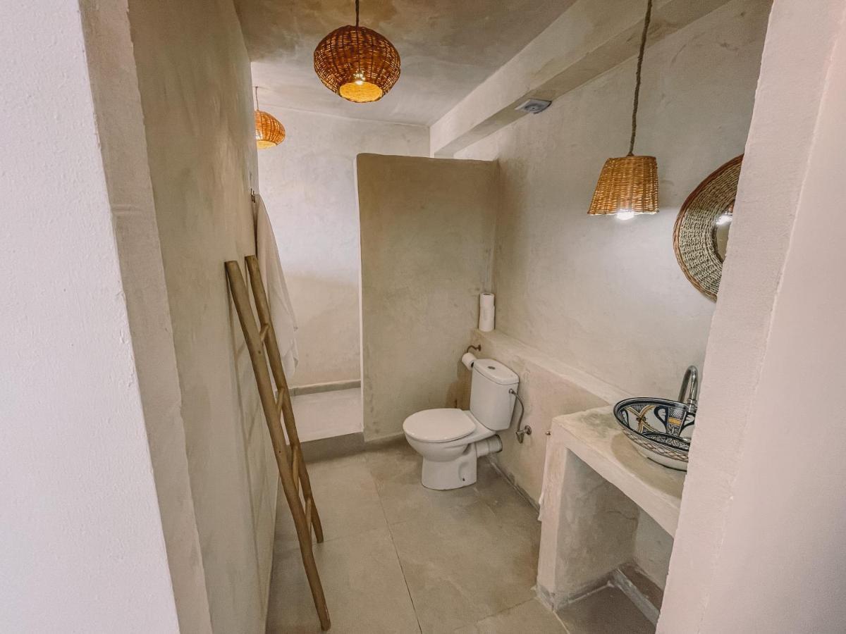 Blue Waves Surf House Hotel Agadir Bagian luar foto