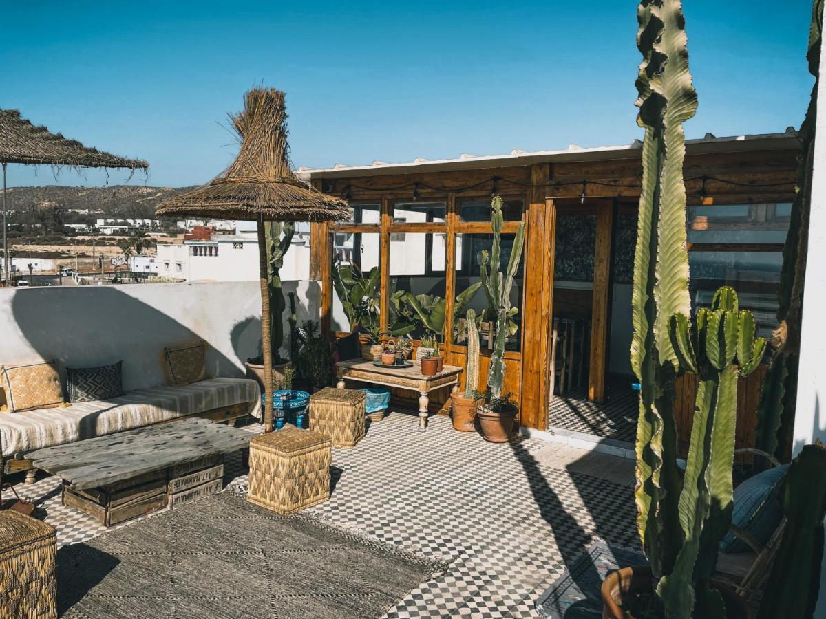 Blue Waves Surf House Hotel Agadir Bagian luar foto