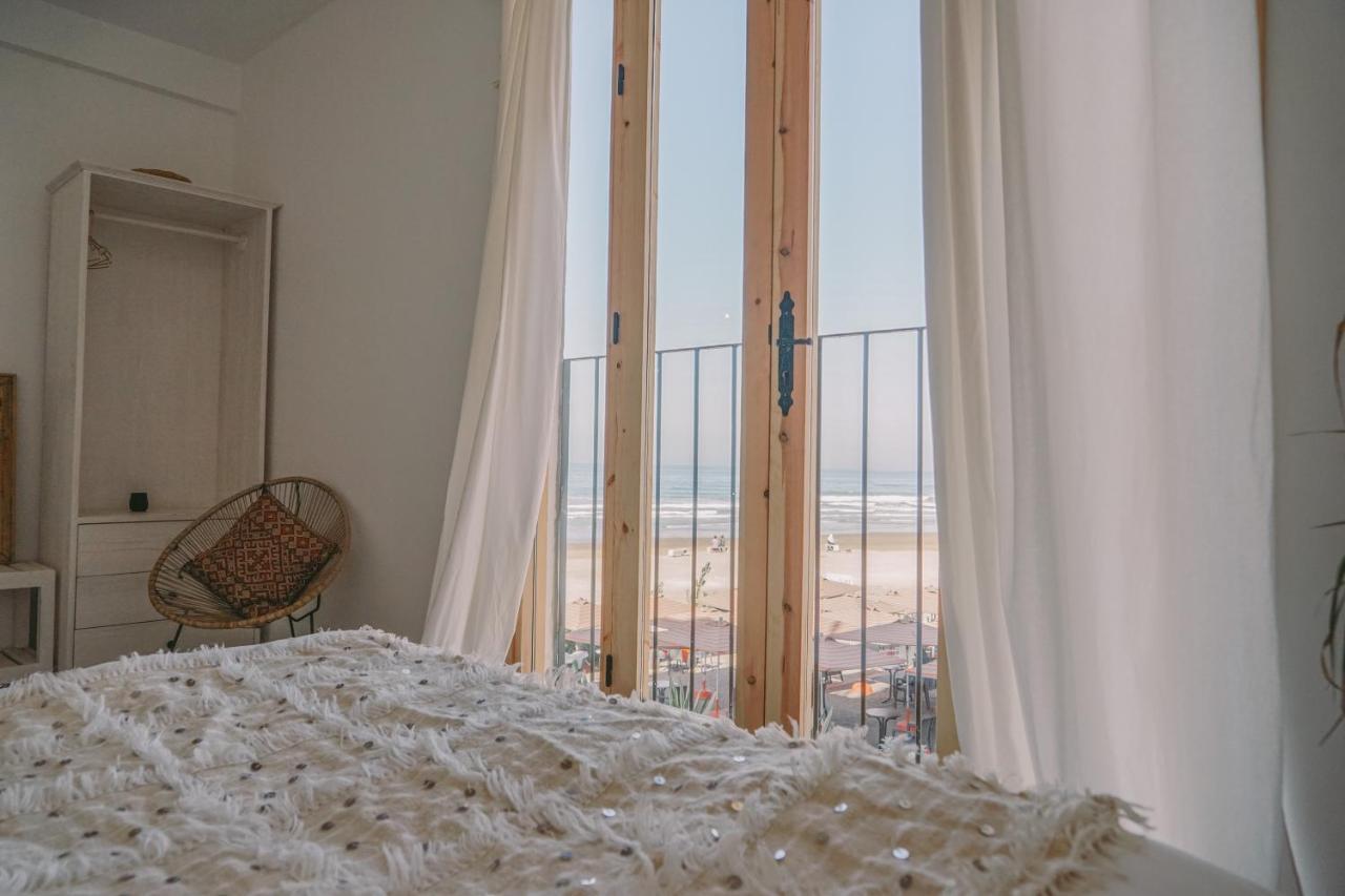 Blue Waves Surf House Hotel Agadir Bagian luar foto