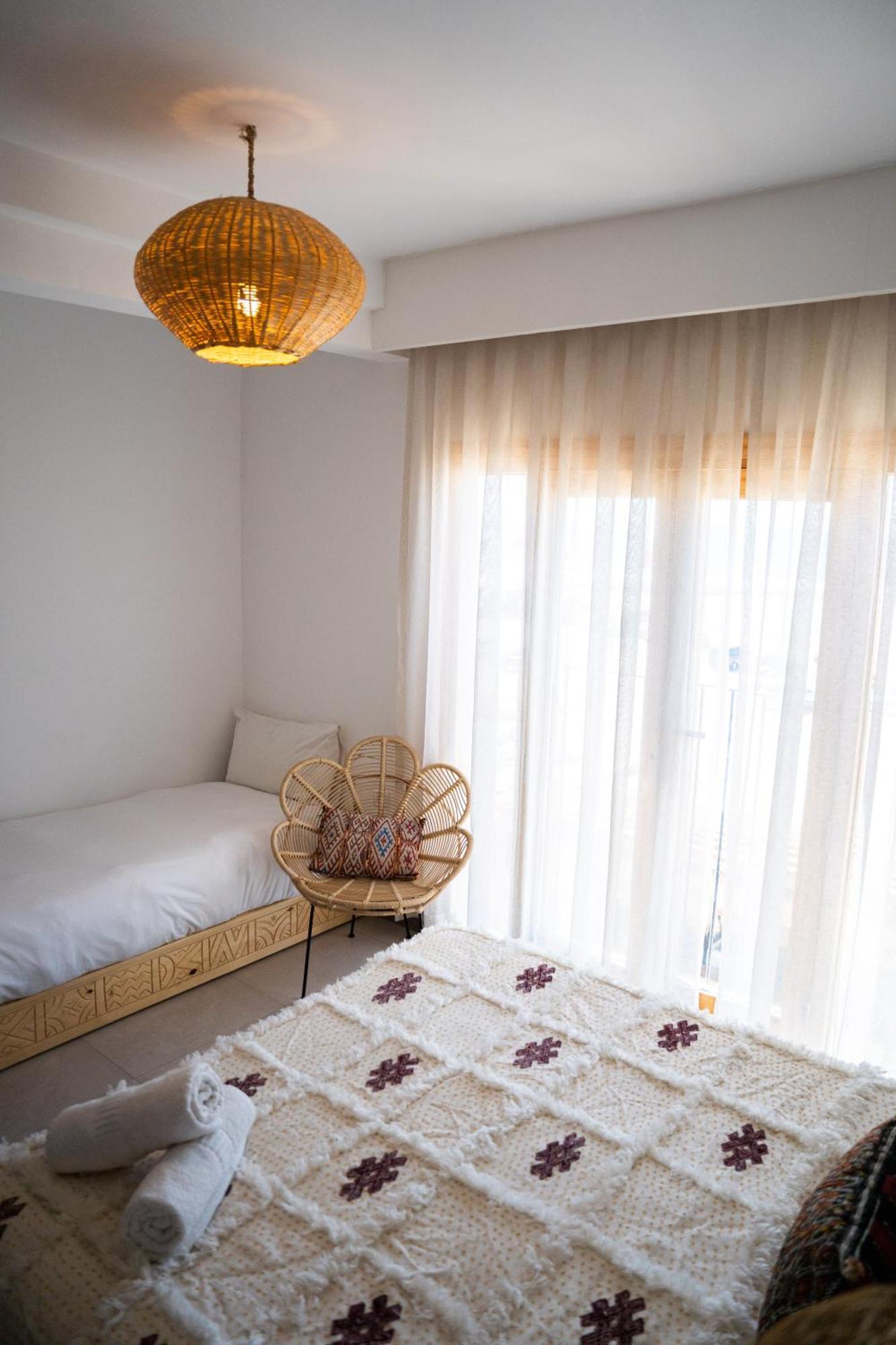 Blue Waves Surf House Hotel Agadir Bagian luar foto