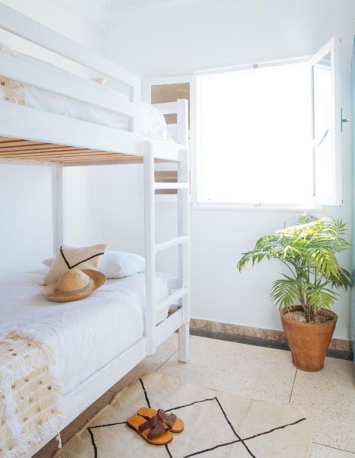Blue Waves Surf House Hotel Agadir Bagian luar foto